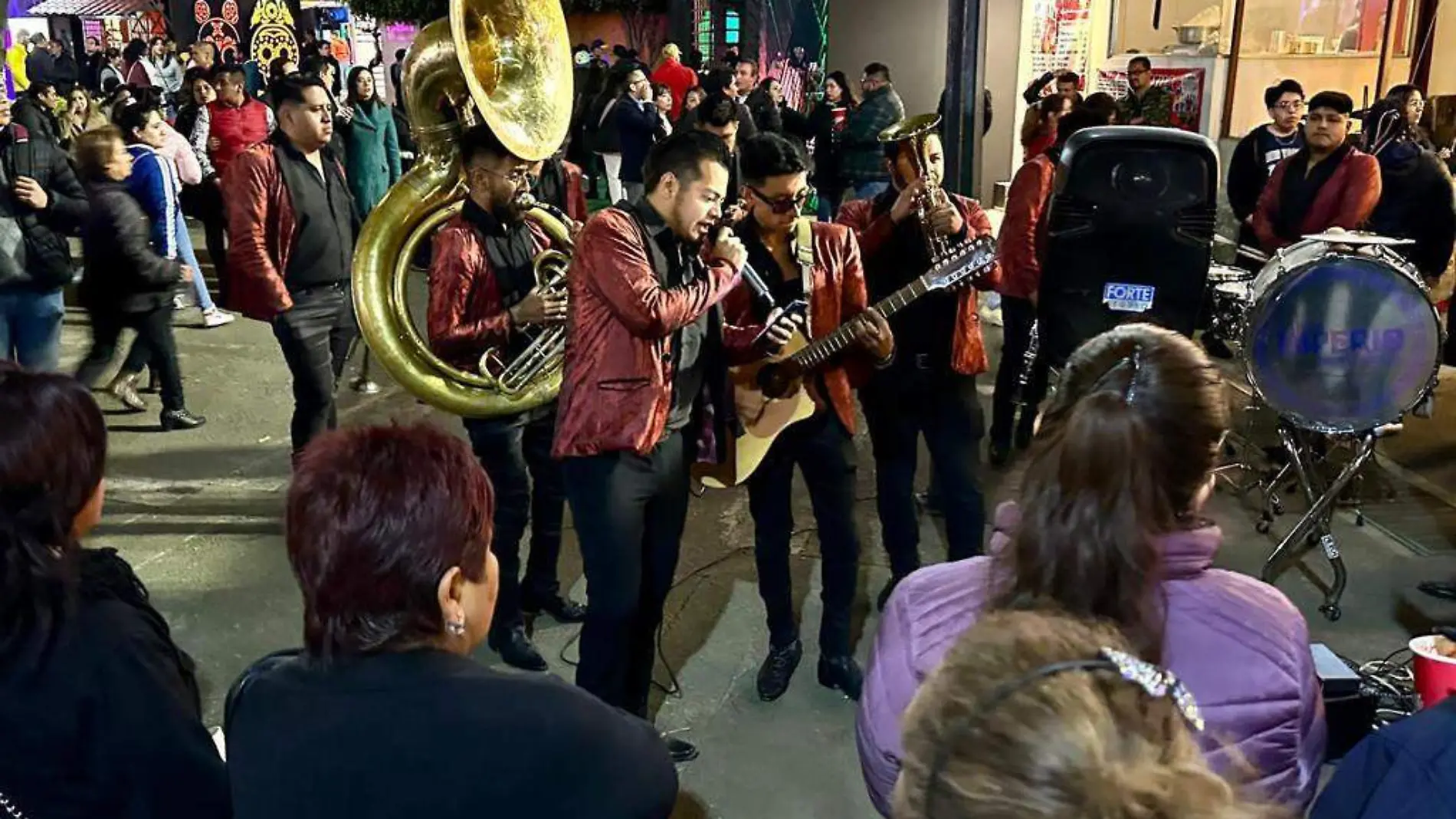 noches de música regional en plazas y jardines de la Feria 2